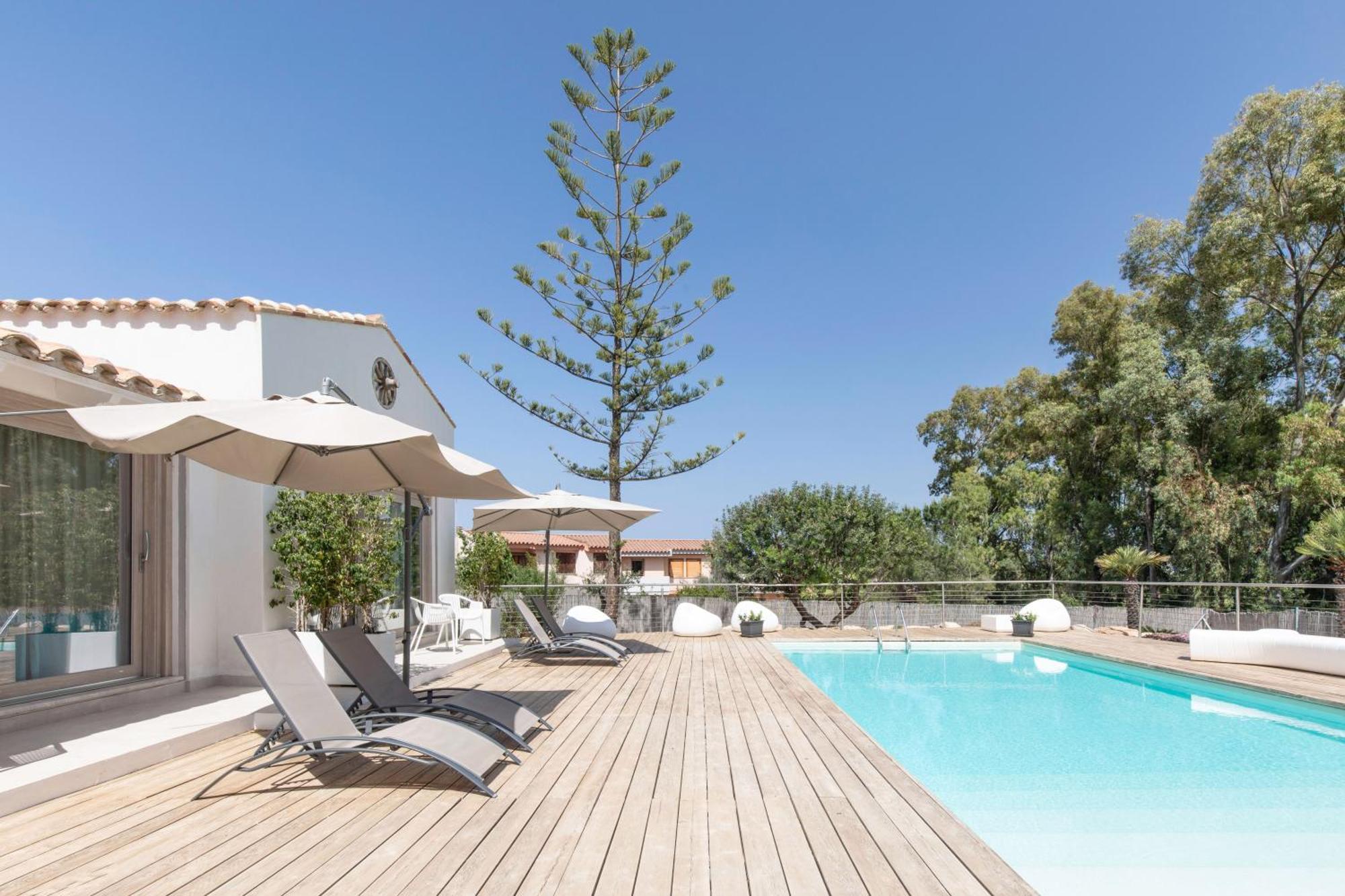 Eliantos Boutique Hotel & Spa Santa Margherita di Pula Exteriör bild
