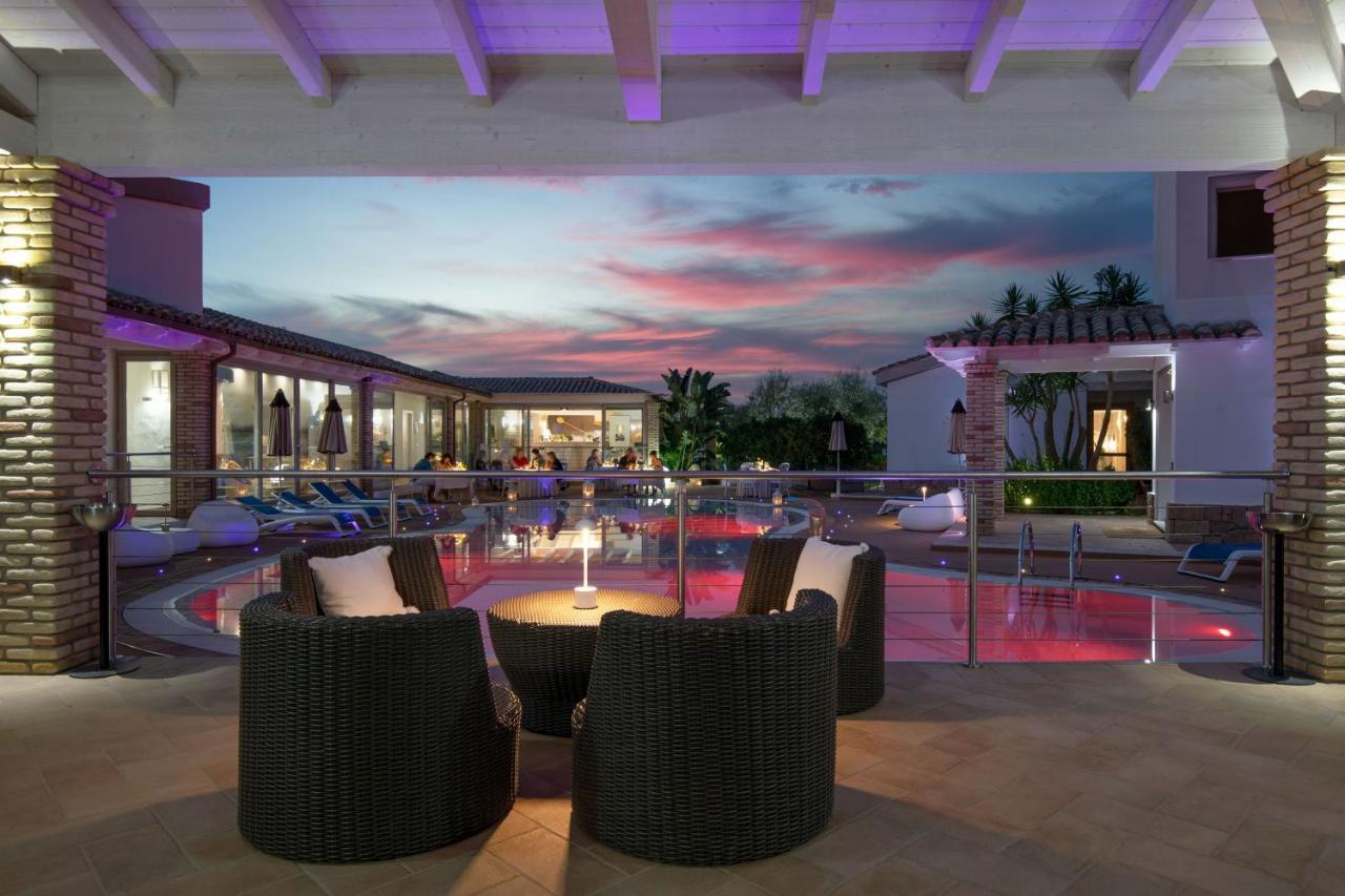 Eliantos Boutique Hotel & Spa Santa Margherita di Pula Exteriör bild