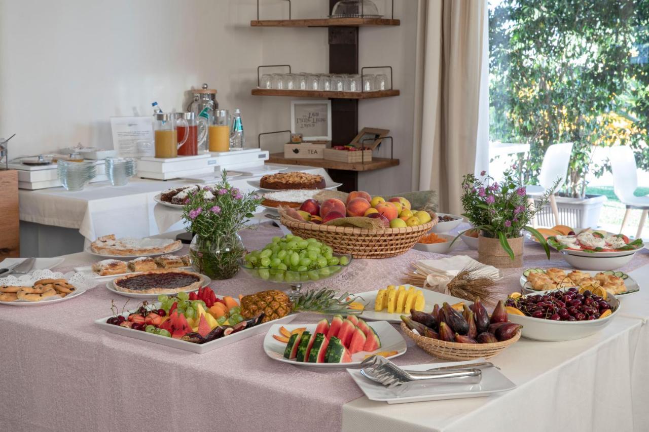 Eliantos Boutique Hotel & Spa Santa Margherita di Pula Exteriör bild